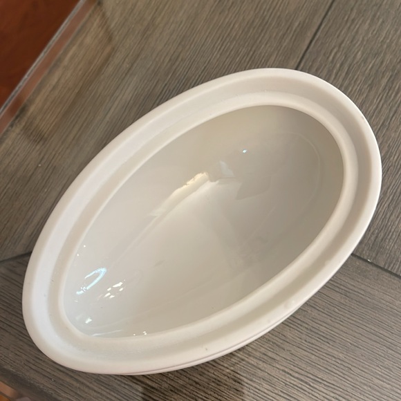 Vintage 1974 Avon Butterfly Fantasy Porcelain Treasure Egg - Trinket Box - Picture 9 of 16